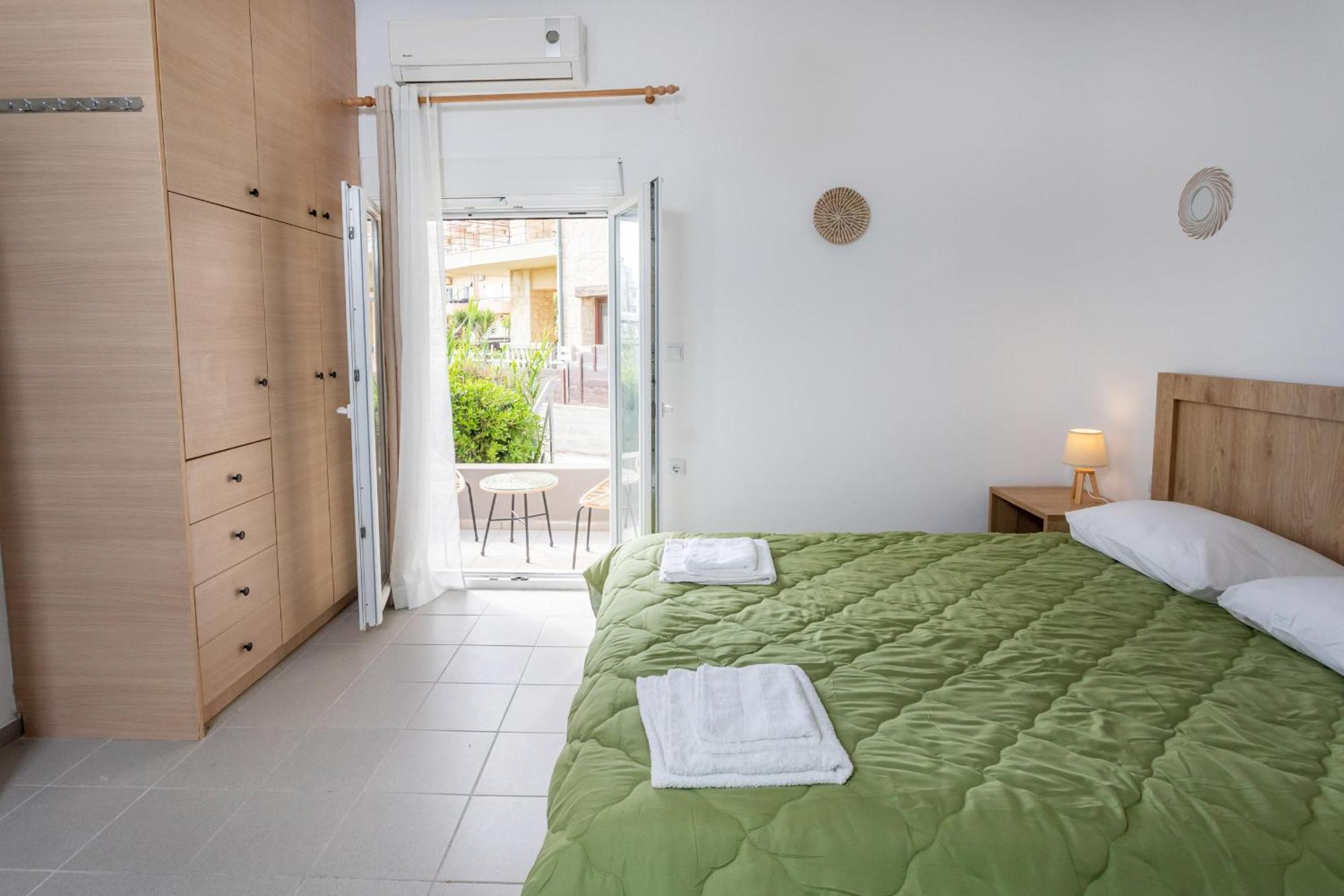 Dionysiasea 1 - Cozy Escape Steps From The Beach! Gazi Zewnętrze zdjęcie